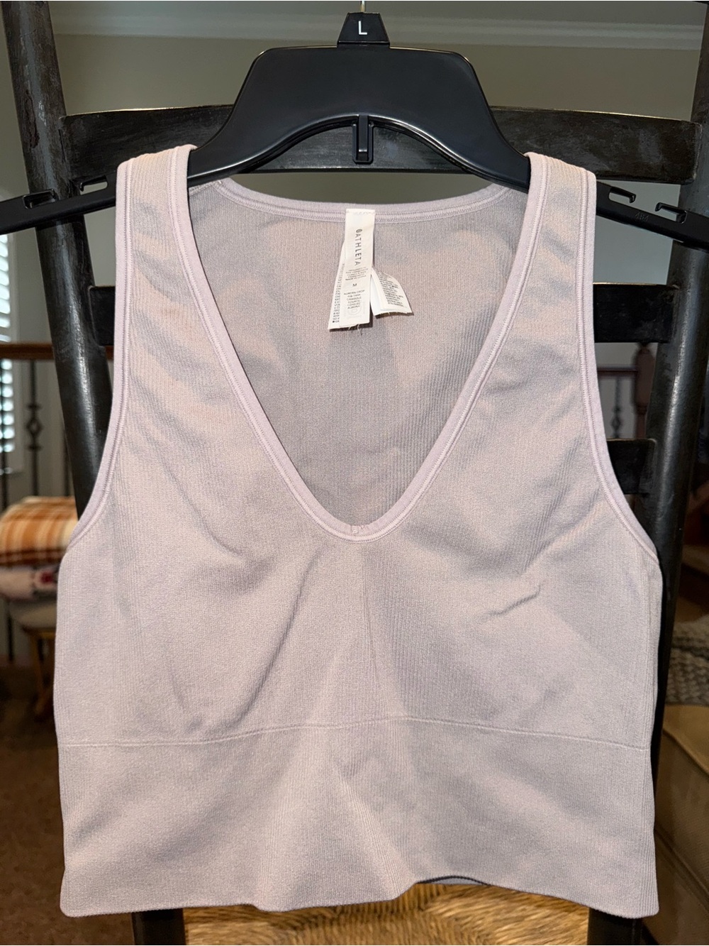 Athleta Aurora Seamless Crop Rib Tank Light Lavender V-Neck Cropped Tank Top